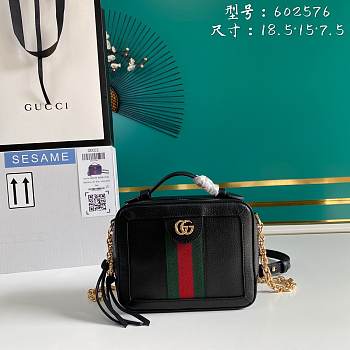 Gucci Case 18.5 Black Leather 8693