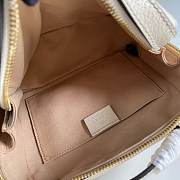 Gucci Case 18.5 White Leather 8694 - 3