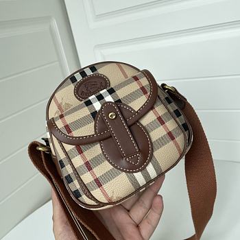 Burberry Vintage 17 Shoulder Bag 8707