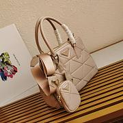 Prada Handbag 28 Beige Lambskin - 6