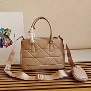 Prada Handbag 28 Beige Lambskin - 4