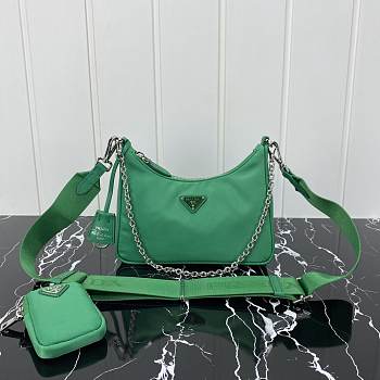 Bagsall Prada Re-Edition 2005 Re-Nylon Bag Green 1BH204