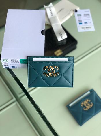 Chanel 19 Card Holder Mallard Green 8802