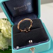 Okify Tiffany T Wire Ring in 18k Gold - 2