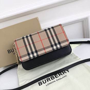 Burberry Vintage Black 19 Chain Bag 8882