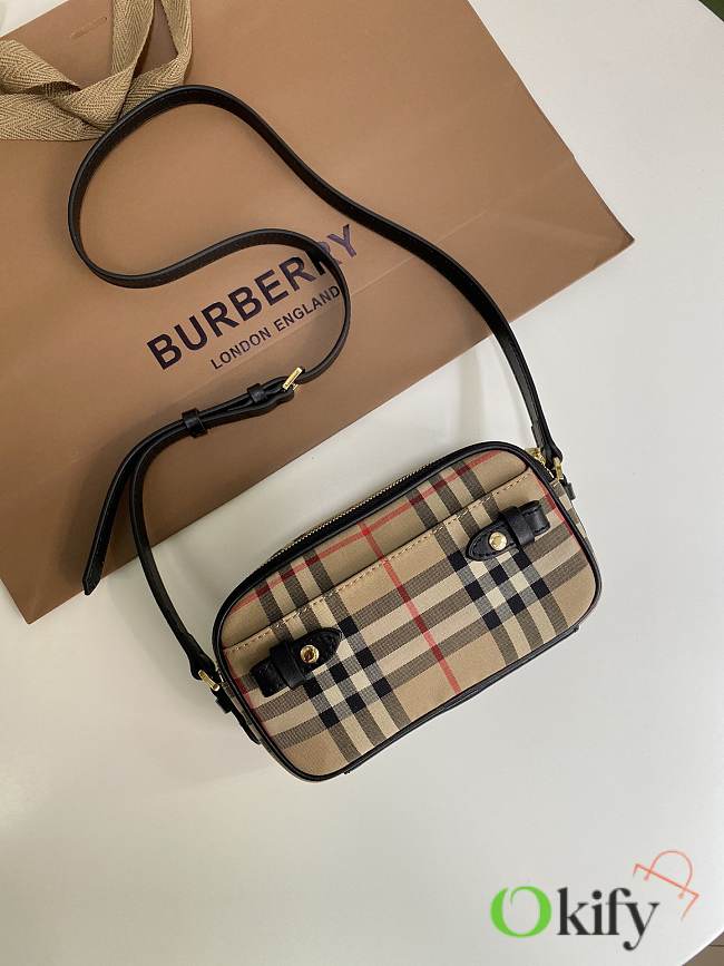Burberry Vintage 18 Shoulder Bag 8886 - 1