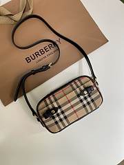 Burberry Vintage 18 Shoulder Bag 8886 - 1