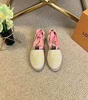 Louis Vuitton Yellow Sandals 8928 - 2