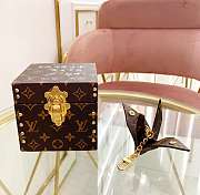 Louis Vuitton Set Keychain and Box Monogram 8935 - 1
