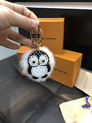 Louis Vuitton Penguin Keychain 8939 - 6