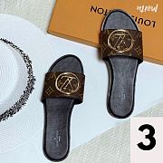 Louis Vuitton Slide 9021 - 2