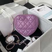 Chanel Nicolas Ghesquière Heart Shape Purple   - 2