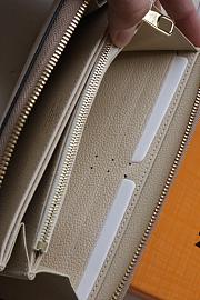 Louis Vuitton Zippy Wallet Biocolor Monogram Empreinte Beige  - 4