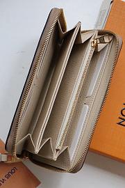 Louis Vuitton Zippy Wallet Biocolor Monogram Empreinte Beige  - 3