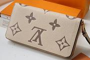 Louis Vuitton Zippy Wallet Biocolor Monogram Empreinte Beige  - 2