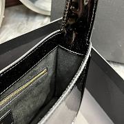 YSL Le5À7 Hobo Bag Black Shiny - 3