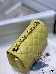 Chanel Flapbag Small 17 Yellow Lambskin - 3