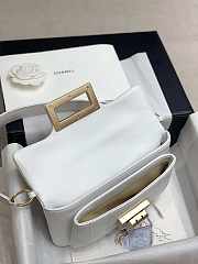Chanel Underarm Bag 27 White Lambskin - 3
