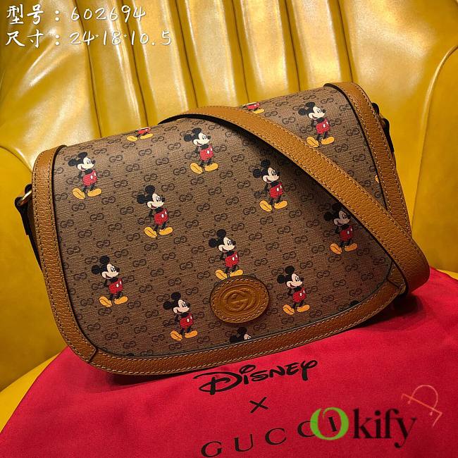 Gucci x Disney Mini Bag 24 GG Supreme Mickey Mouse Printed - 1