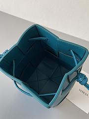 Bottega Veneta Cassette Intrecciato 19 Dark Blue bucket - 5