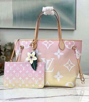 LV NEVERFULL MM By the Pool in Light Pink M45680