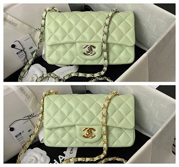 Chanel Flapbag Small Light Green Lambskin Silver/Gold Hardware