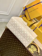 Louis Vuitton Onthego MM 35 Beige - 3