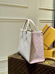 Louis Vuitton Onthego MM 35 Beige - 2