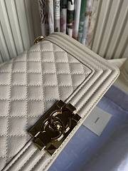 CC Leboy Medium 25 Quilted White Caviar Glass Gold Hardware - 4