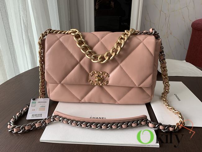 Chanel 19 Handbag Soft Lambskin 30 Jumbo Pink Coral - 1