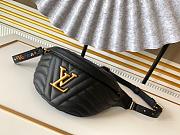 Louis Vuitton Wave Bumbag 22 Black Lambskin - 1