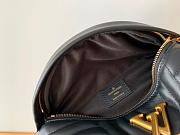 Louis Vuitton Wave Bumbag 22 Black Lambskin - 3
