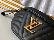 Louis Vuitton Wave Bumbag 22 Black Lambskin - 2