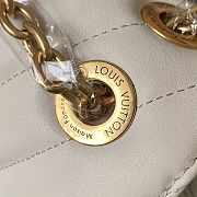 Louis Vuitton New Wave Chain Bag 24 Creame M58552  - 3