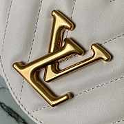 Louis Vuitton New Wave Chain Bag 24 Creame M58552  - 2