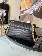 Louis Vuitton New Wave Chain Bag 24 Black M58552 - 4