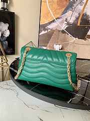 Louis Vuitton New Wave Chain Bag 24 Green M58552 - 2