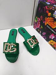 D&G Slide 9856 - 5