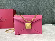 Valentino One Stud Nappa Bag With Chain 19 Pink - 1