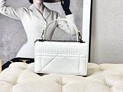 Dior 30 Montaigne White Bag - 3