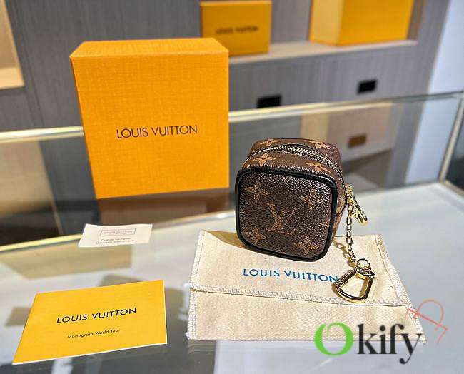 Louis Vuitton LV Key Chain 1925 - 1