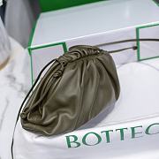 Botega Veneta Mini Pouch 22 Green Olive Leather 10178 - 2