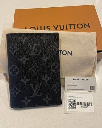 Louis Vuitton Passport Cover Monogram 10337