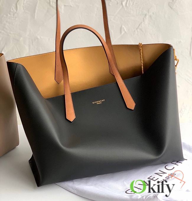 Givenchy Shopping Bag 35 Black Leather - 1
