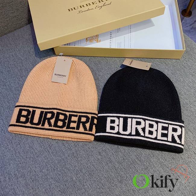 Burberry knitted wool unisex style - 1