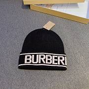 Burberry knitted wool unisex style - 3