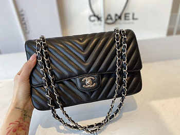 Chanel Flap Bag Medium 25 Chevron Lambskin Black/Silver