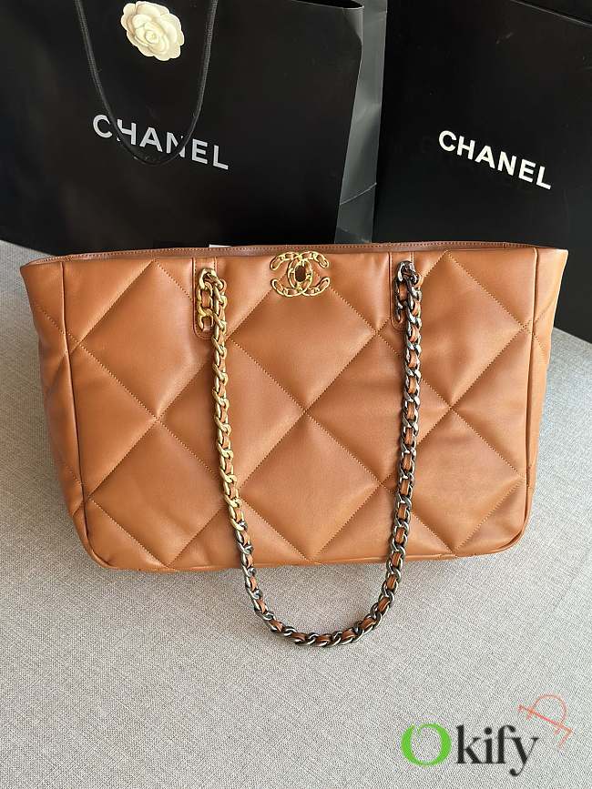 Chanel 19 Shopping Bag 41 Caramel Lambskin - 1