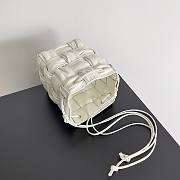 Botega Veneta Small 18 Cassette Bucket Bag White - 5