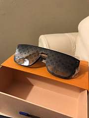 LV Sunglasses 10599 - 3